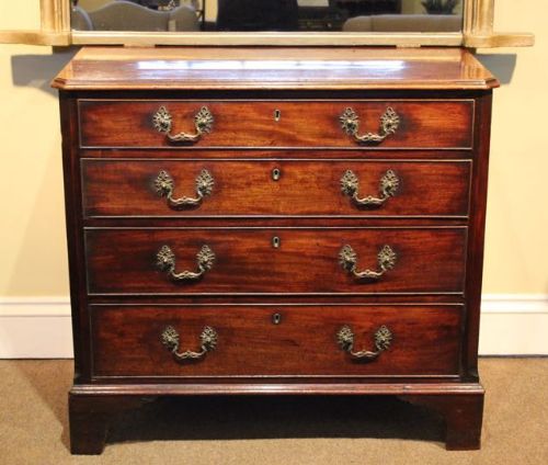 c.1800 Mahogany Chest of Drawers 