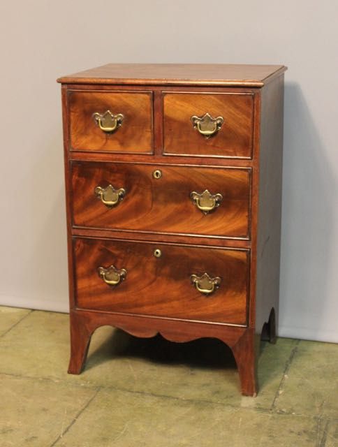 

19thc. Small Mahogany Chest of Drawers
