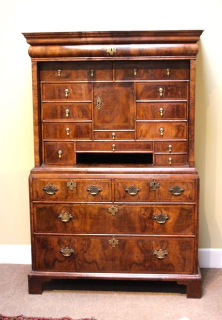 18thc. Walnut Cabinet on Chest
