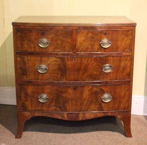Small 19thc. Mahogany Bow Fronted Chest of Drawers
