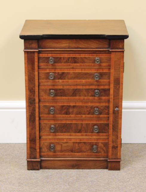 19thc Miniature/apprentice Piece.  Wellington Chest