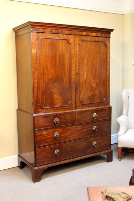 Georgian Mahogany Linen Press