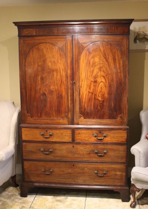Georgian Mahogany Linen Press