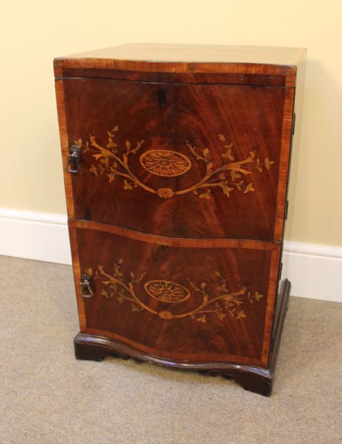 19thc. Serpentine Mahogany Fronted Bedside Cabinet