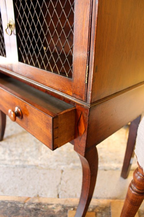 REGENCY WATERFALL BOOKCASE IN MAHOGANY - ADDITIONAL PHOTO 3