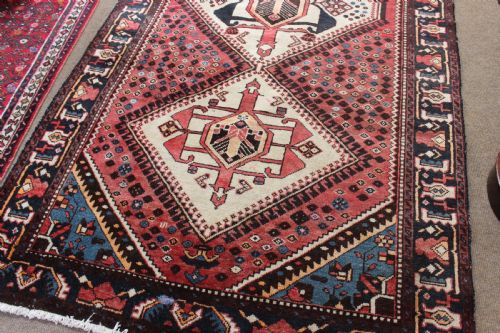 A PERSIAN RED CARPET - ADDITIONAL PHOTO 2