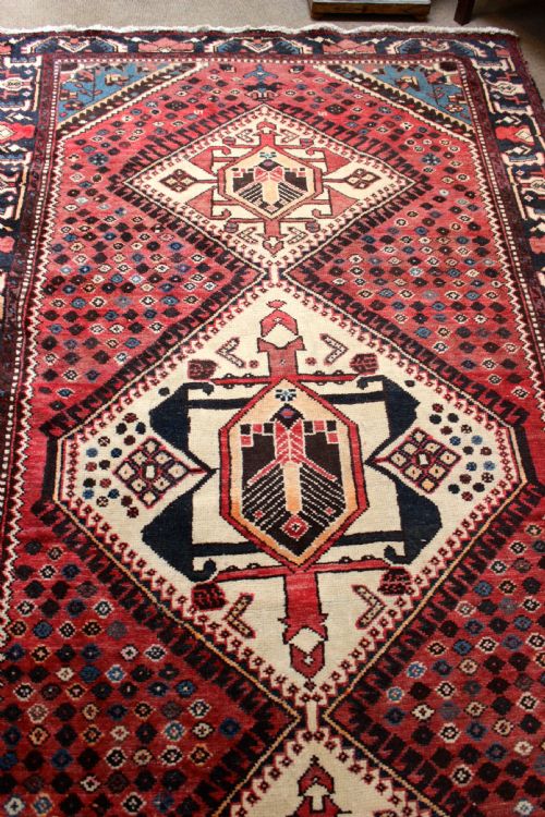 A PERSIAN RED CARPET - ADDITIONAL PHOTO 3