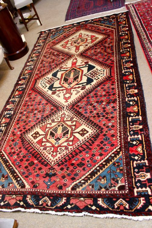 A PERSIAN RED CARPET - ADDITIONAL PHOTO 5
