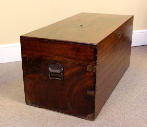 19THC CAMPHOR WOOD CHEST - ADDITIONAL PHOTO 1