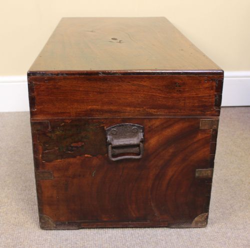 19THC CAMPHOR WOOD CHEST - ADDITIONAL PHOTO 2