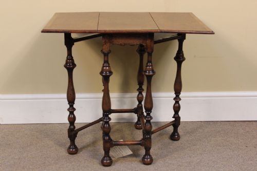 19THC AMBOYNA AND WALNUT OCCASIONAL TABLE - ADDITIONAL PHOTO 3