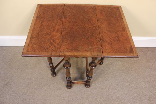 19THC AMBOYNA AND WALNUT OCCASIONAL TABLE - ADDITIONAL PHOTO 4