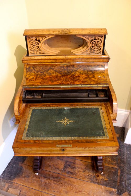 19THC BURR WALNUT DAVENPORT DESK - ADDITIONAL PHOTO 1