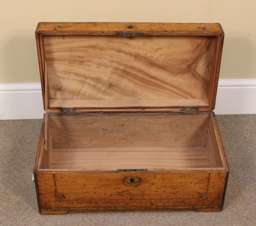 19THC SMALL CAMPHOR WOOD CHEST - ADDITIONAL PHOTO 6