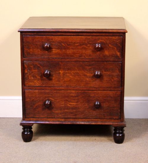 Good Georgian Bow Fronted Chest of Drawers
