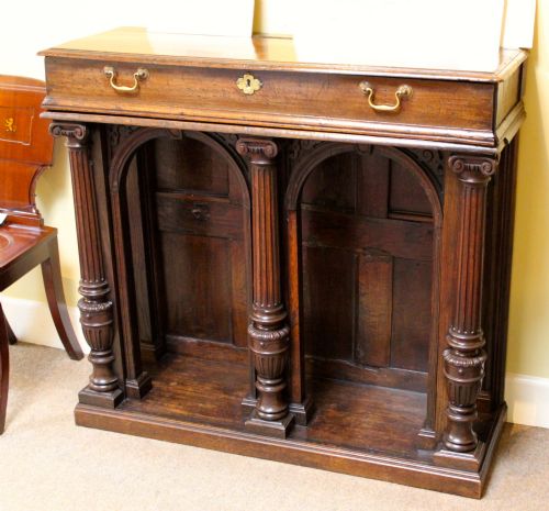 AN UNUSUAL 18THC OAK SIDE TABLE - ADDITIONAL PHOTO 1