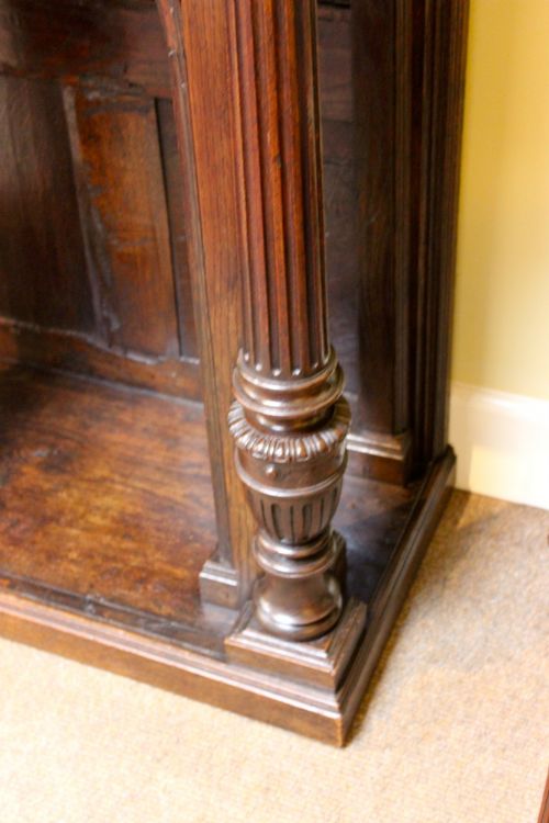 AN UNUSUAL 18THC OAK SIDE TABLE - ADDITIONAL PHOTO 5