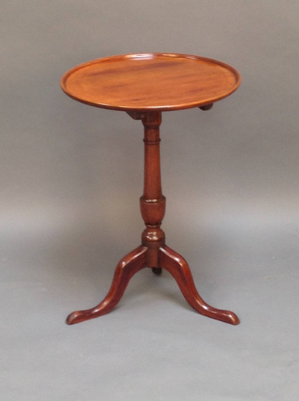 Mid 19thc. Mahogany Tripod Table