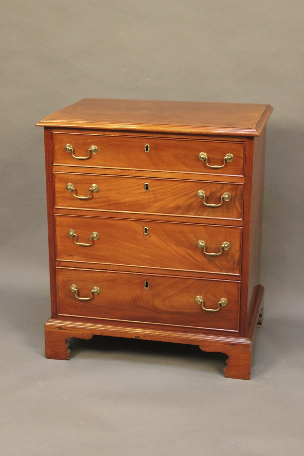 19thc Mahogany Chest of Drawers
