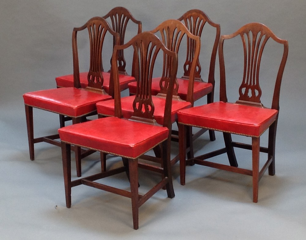 A Set of Six Hepplewhite Design Mahogany Dining Chairs 