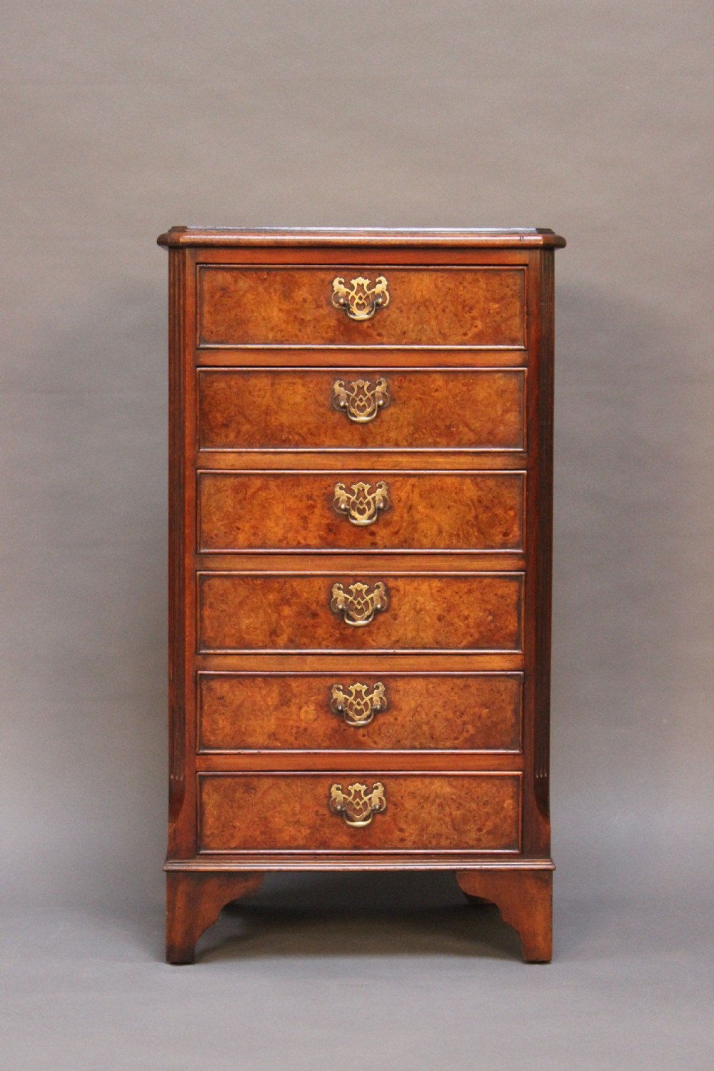 George I Style Burr Walnut Chest of Drawers 