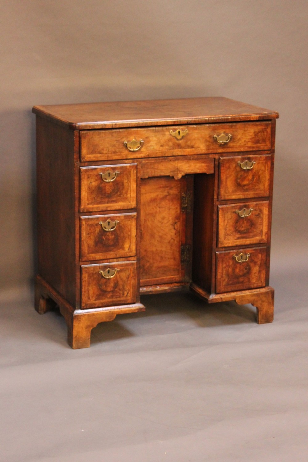18thc. Walnut Knee Hole Desk 