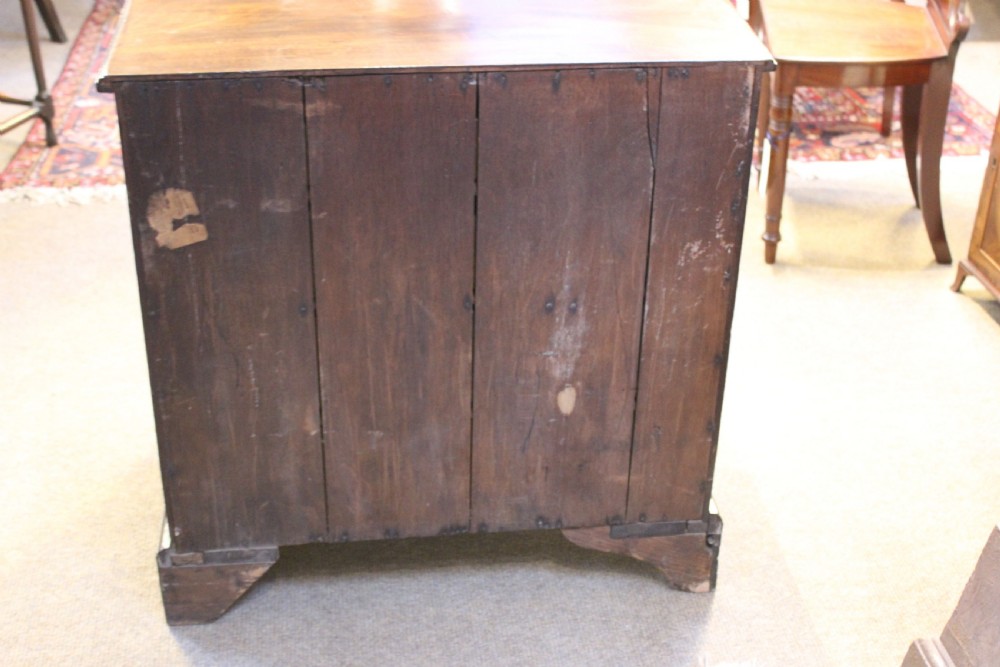 18thc. Mahogany Chest of Drawers View V