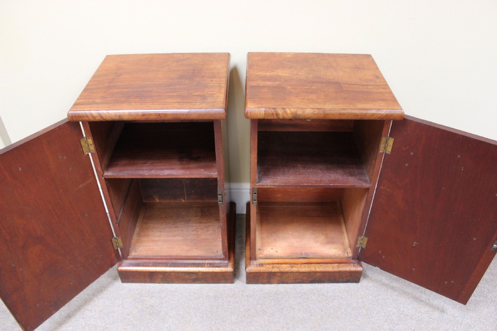 Pair of 19thc Mahogany Bedside Cabinets/Pot Cupboards View IV