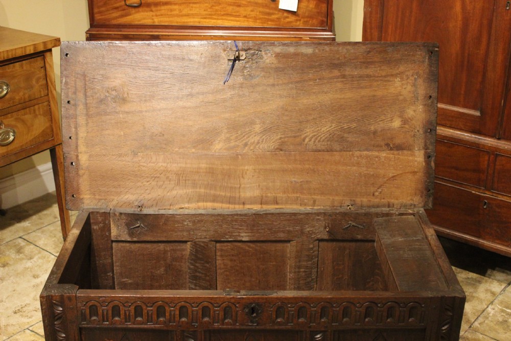 18thc. Oak Coffer  View VII