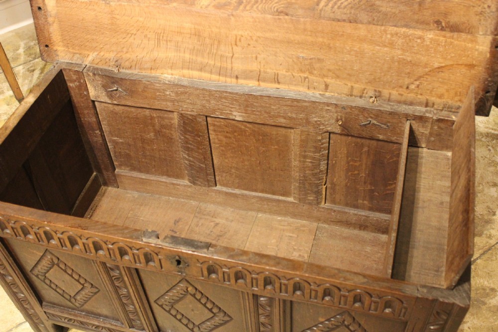 18thc. Oak Coffer  View VIII