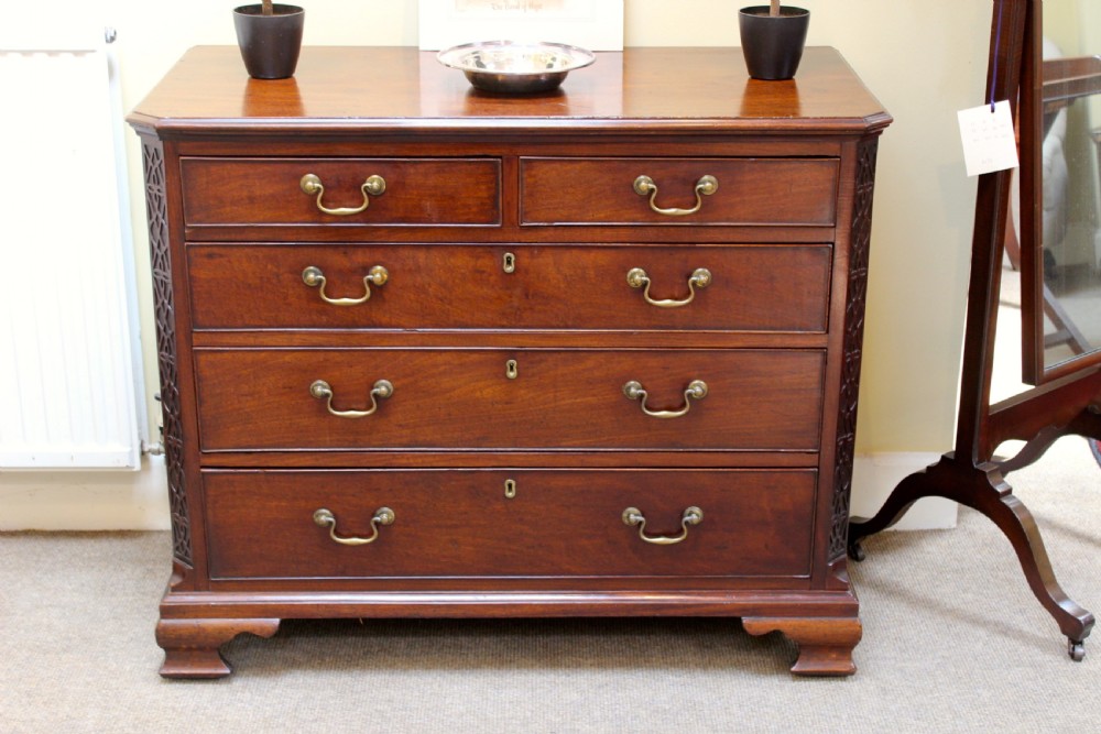 A Good 18thc. Mahogany Chest of Drawers View II