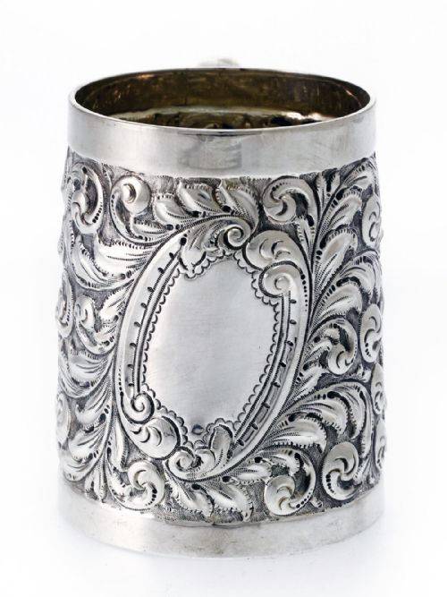 A DEEPLY EMBOSSED SILVER HALF PINT CHRISTENING MUG - ADDITIONAL PHOTO 1