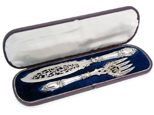 boxed pair of victorian silver fish servers - CATEGORY: ANTIQUE SILVER - DATED 1850