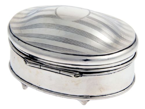 OVAL SILVER JEWELLERY BOX WITH DOMED GILT LID AND SILK LINING - ADDITIONAL PHOTO 1