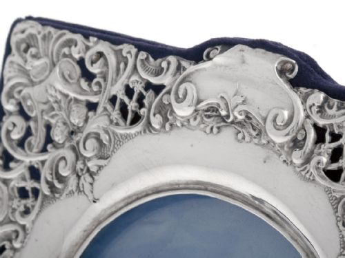 SQUARE PIERCED AND EMBOSSED SILVER PICTURE FRAME - ADDITIONAL PHOTO 2