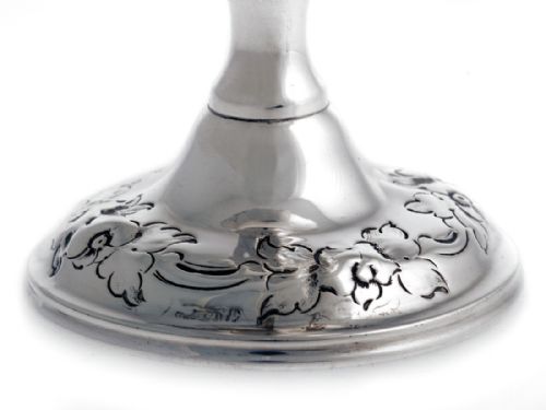 VICTORIAN SILVER GOBLET DECORATED WITH CHASED FLOWERS AND SCROLLS - ADDITIONAL PHOTO 3