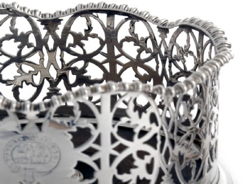 A PAIR OF ELKINGTON CO SILVER PLATED COASTERS - ADDITIONAL PHOTO 3