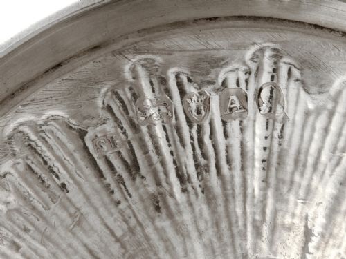 GEORGE III SILVER GOBLET WITH GILT INTERIOR AND ARMORIAL CREST - ADDITIONAL PHOTO 9