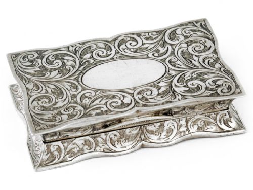 silver victorian snuff box engraved with scrolls and foliage with gilt interior - CATEGORY: ANTIQUE SILVER - DATED 1890