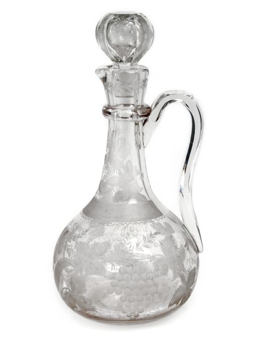 victorian engraved glass claret jug with a grape and vine design - CATEGORY: ANTIQUE GLASS - DATED 1890