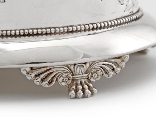 DECORATIVE SILVER PLATED BISCUIT BOX WITH A GREYHOUND FINIAL - ADDITIONAL PHOTO 3