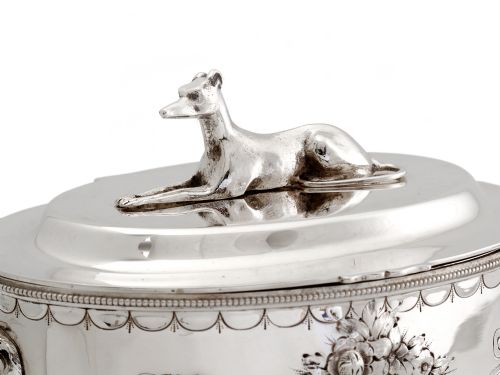 DECORATIVE SILVER PLATED BISCUIT BOX WITH A GREYHOUND FINIAL - ADDITIONAL PHOTO 5