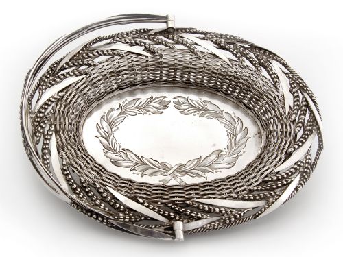 VICTORIAN SILVER PLATED WOVEN WIRE SWING HANDLE OVAL BASKET - ADDITIONAL PHOTO 5