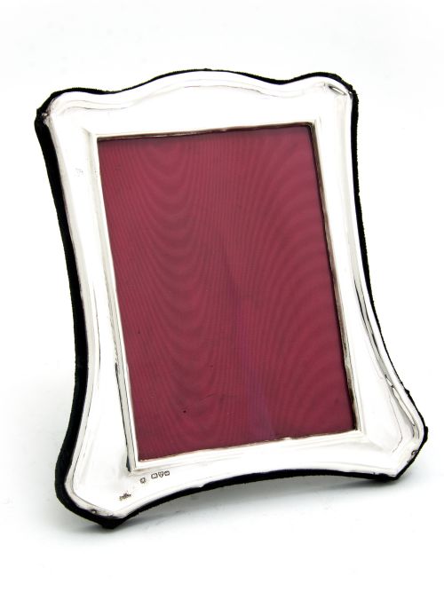 EDWARDIAN SILVER PICTURE OR PHOTO FRAME WITH A PLAIN SHAPED AND CURVED BORDER - ADDITIONAL PHOTO 1
