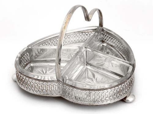 HEART SHAPED SILVER PLATED APPETIZER DISH WITH FOUR CLEAR GLASS DISHES - ADDITIONAL PHOTO 2