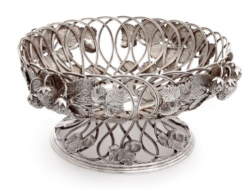 VICTORIAN SILVER PLATE FRUIT BOWL DECORATED WITH STRAWBERRIES AND WITH A CRANBERRY GLASS LINER - ADDITIONAL PHOTO 1