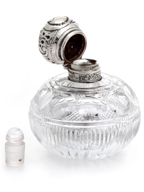 VICTORIAN CUT GLASS AND SILVER TOPPED PERFUME BOTTLE WITH AN INSET GLASS BEAD - ADDITIONAL PHOTO 2