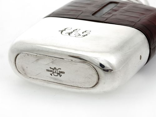 SILVER PLATE AND CROCODILE LEATHER HIP FLASK WITH REMOVABLE CUP - ADDITIONAL PHOTO 3