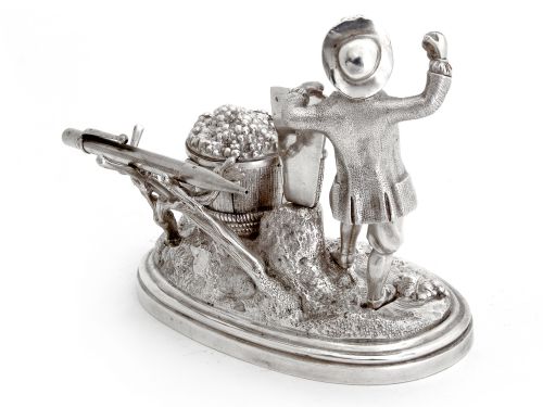 DECORATIVE VICTORIAN SILVER PLATE INK WELL OF A PEASANT FARMER PICKING GRAPES - ADDITIONAL PHOTO 3