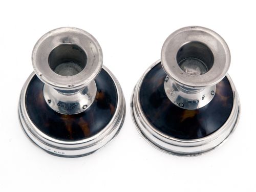 PAIR OF ANTIQUE SILVER AND TORTOISESHELL DWARF CANDLESTICKS - ADDITIONAL PHOTO 1
